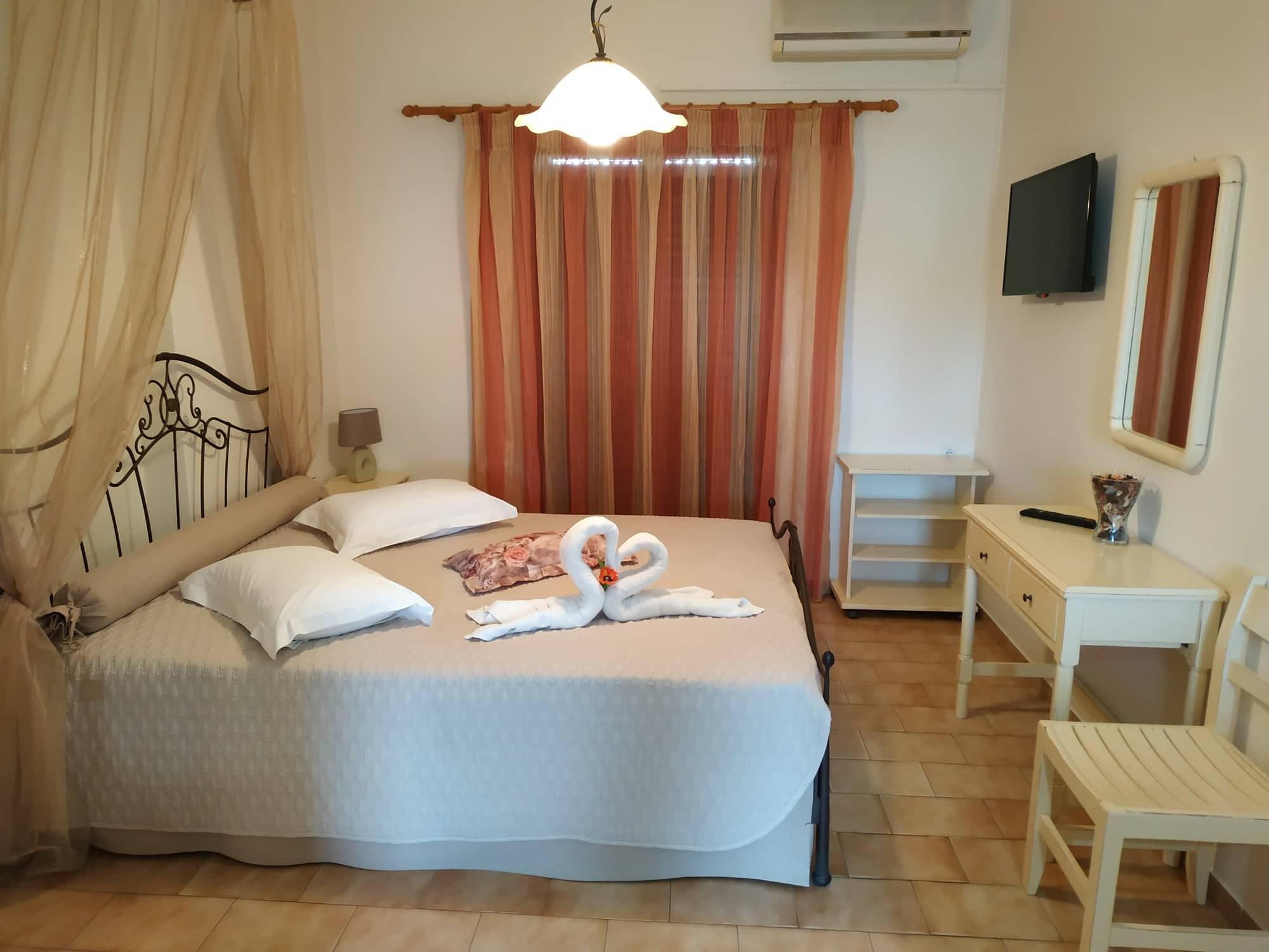 Eleni'S Garden & Castello Suites Alykanas  Eksteriør billede
