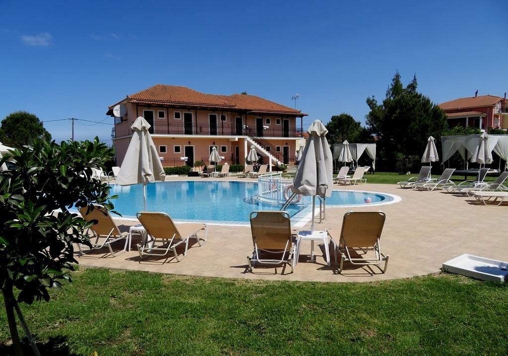 Eleni'S Garden & Castello Suites Alykanas  Eksteriør billede