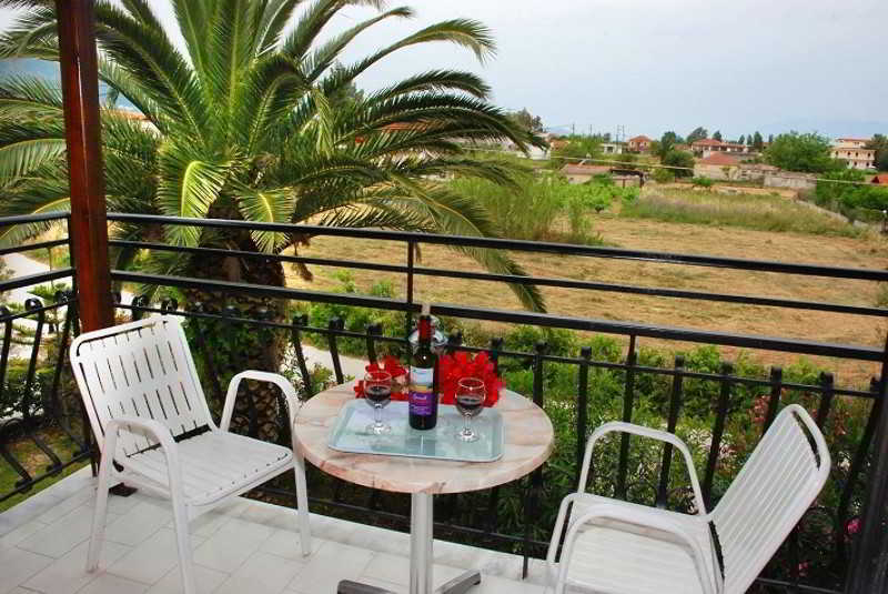 Eleni'S Garden & Castello Suites Alykanas  Eksteriør billede