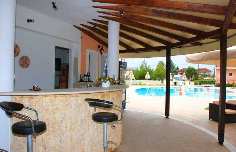 Eleni'S Garden & Castello Suites Alykanas  Eksteriør billede